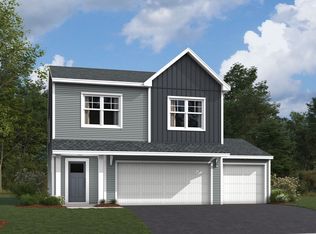 1055 Adamstown Dr, Rosemount, MN 55068