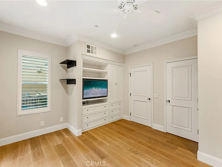 21261 Baeza Cir — Photo 36