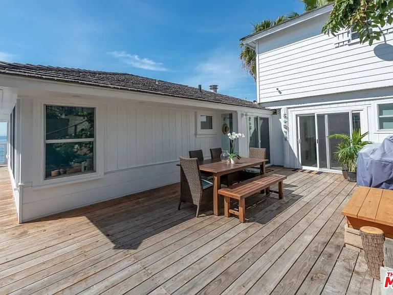24942 Malibu Rd — Photo 7