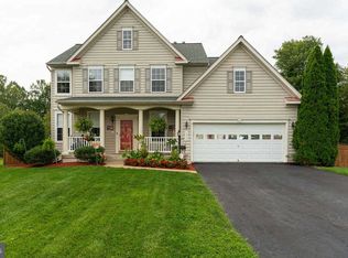 5989 Tapestry Dr, Woodbridge, VA 22193