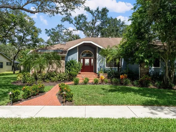 5481 Cork Oak St, Sarasota, FL 34232