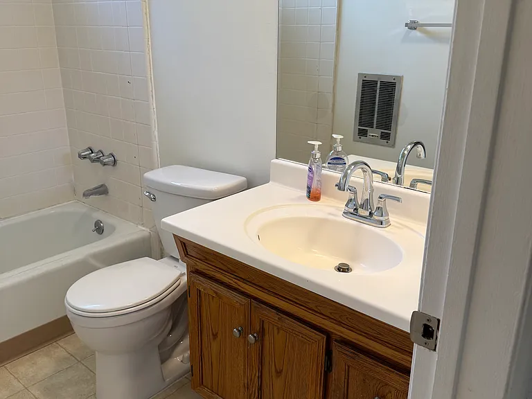 1512 Butler Ave #7 — Photo 10