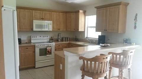 3rd image of 3010 Beech St