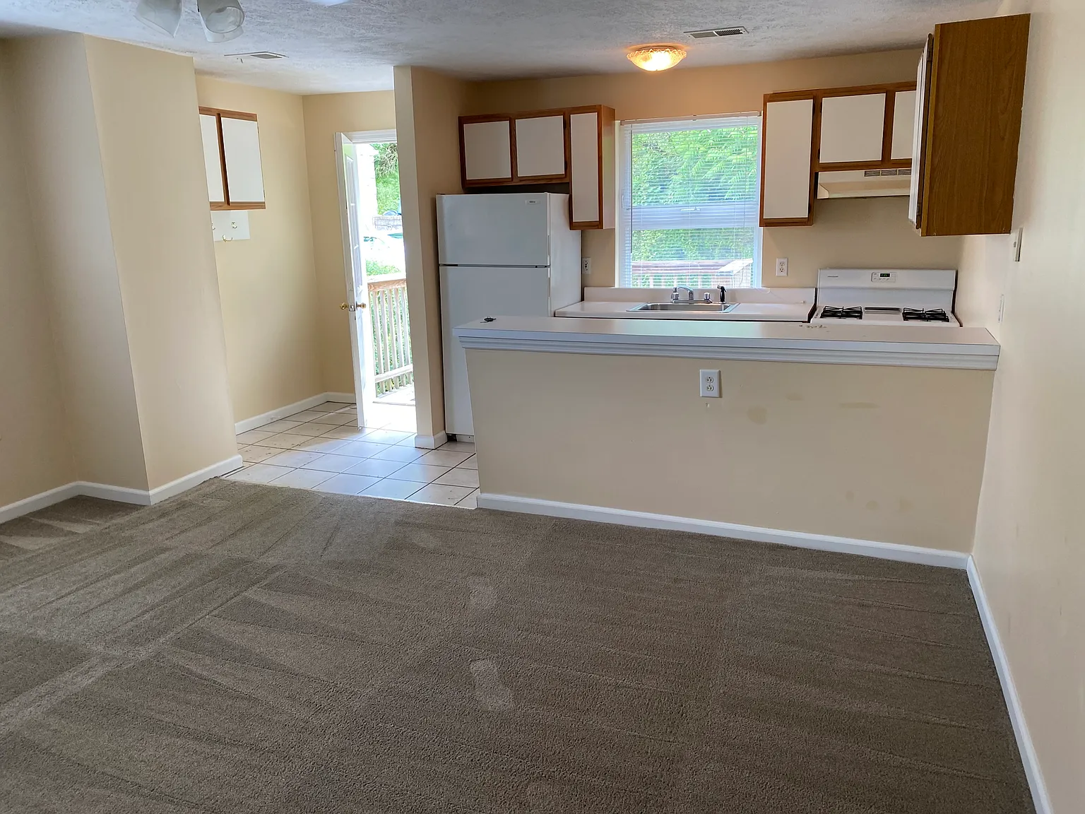 1 bed, 650 sqft, $795 — Photo 2