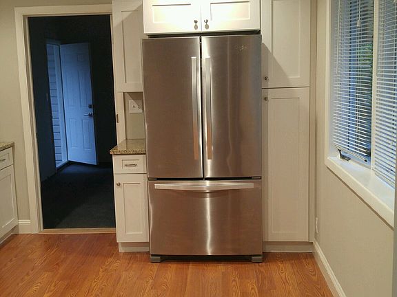 5th image of 83 E Somerset Ave