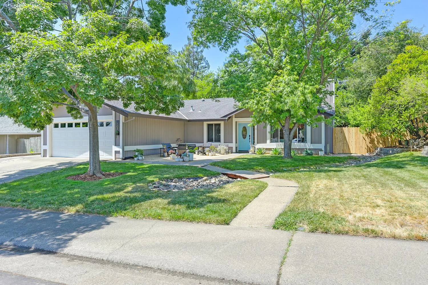 103 Mesquite Ct photo 1