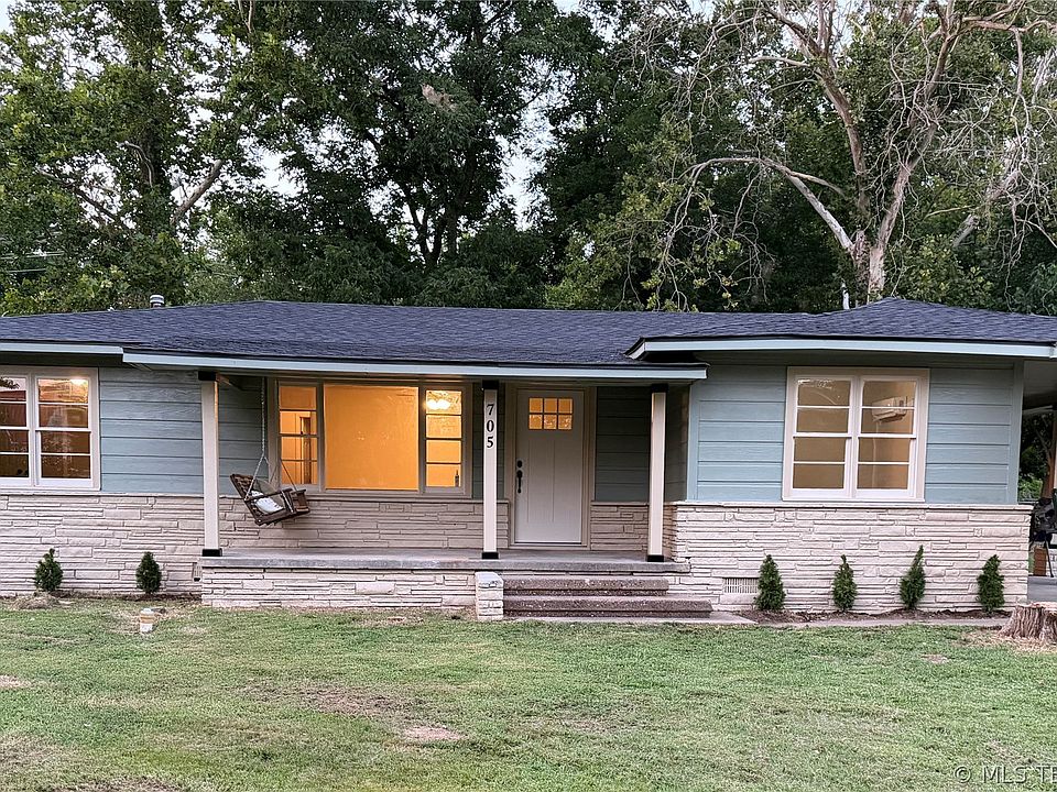 1st image of 705 W Caddo Ave