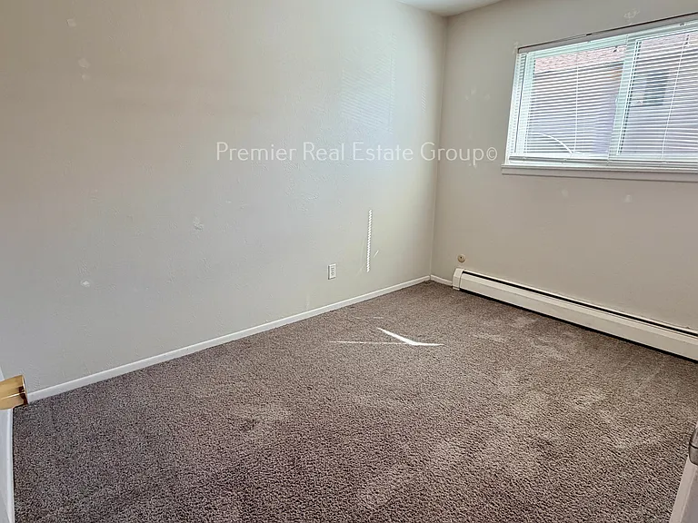 1466 Hathaway Dr #F — Photo 7