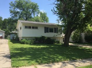 719 13th Ave, Coralville, IA 52241