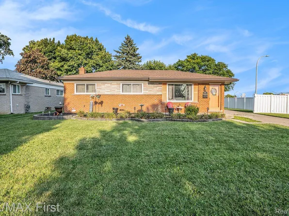 27012 Crestwood Dr, Warren, MI 48088