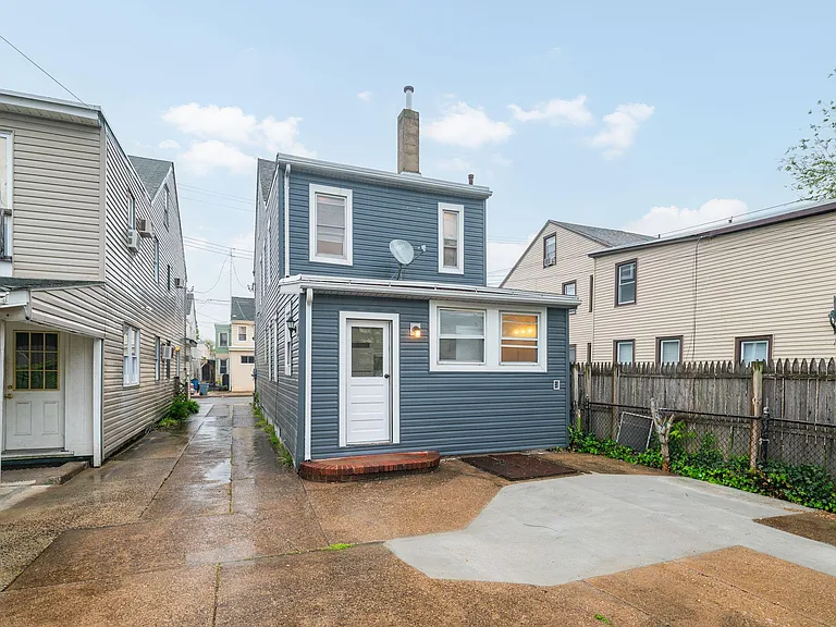 310 Dorrance St #2 — Photo 19
