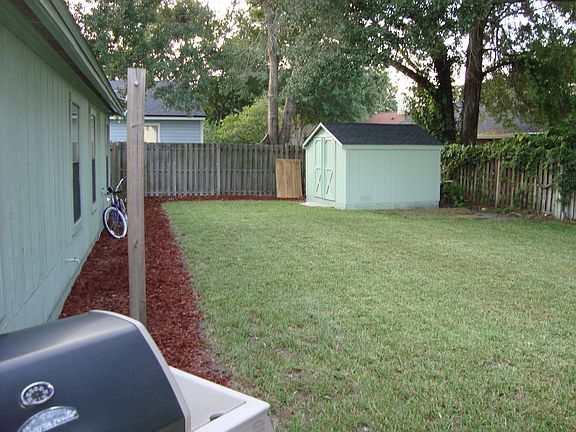 3rd image of 2485 Bluffton Dr