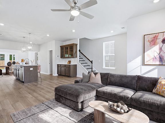 7th image of this home
