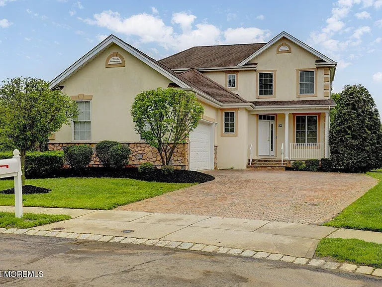12 Patton Ct — Photo 2