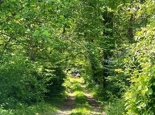 1472 North Rd, Groton, CT 06340