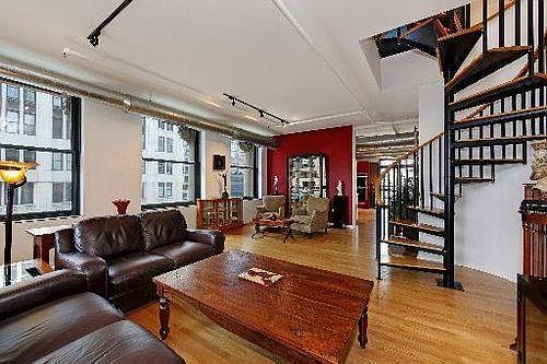 1st image of 714 S Dearborn St