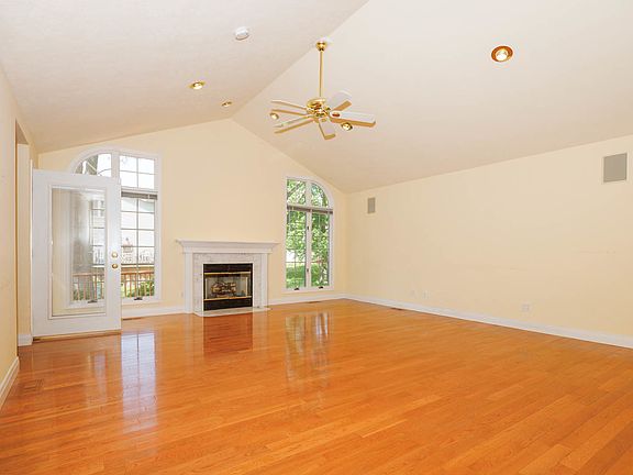 5th image of 3106 Providence Dr