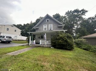 27 Kearney St, Dover, NJ 07801