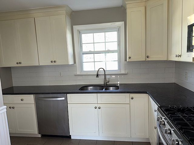 1st image of 33 Elm Ave
