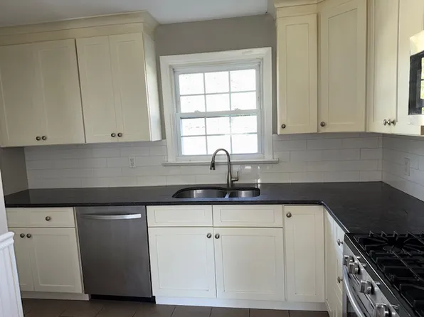 33 Elm Ave, Fanwood, NJ 07023