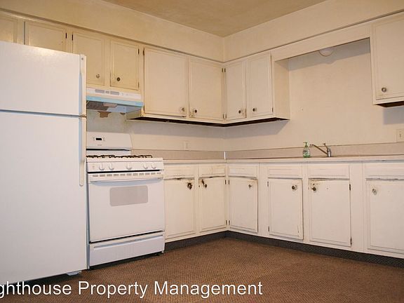 4th image of 42 50th St SW APT D