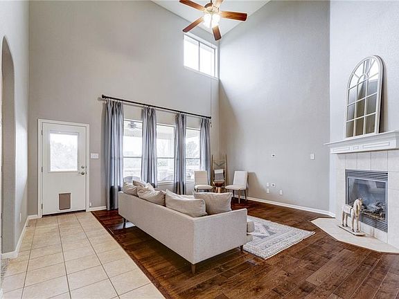 2nd image of 1710 Harvest Bend Ln