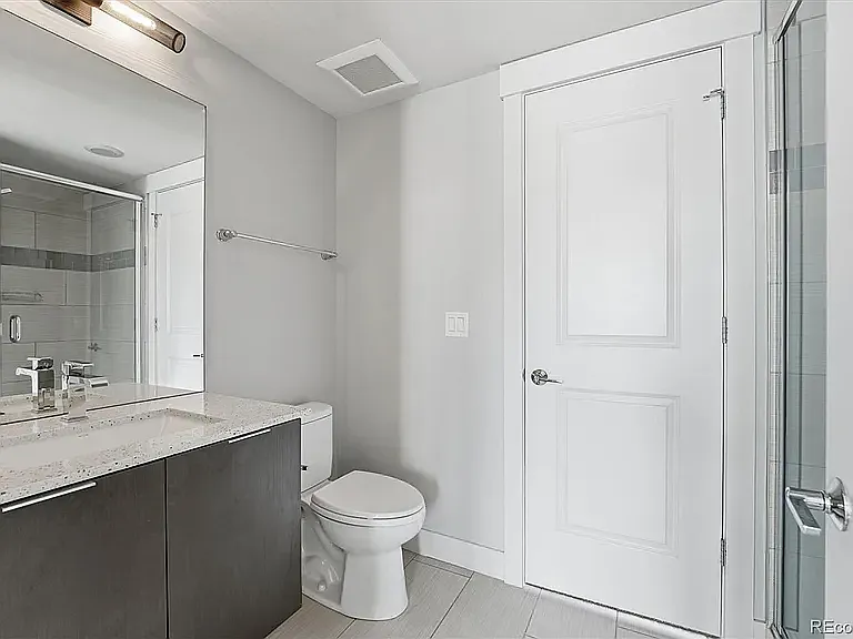 3181 Lawrence St — Photo 23
