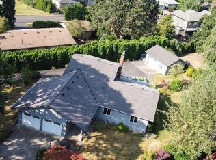 11601 SE Valley View Ter, Happy Valley, OR 97086