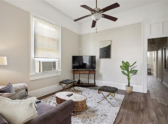 3rd image of 2332 Ursulines Ave