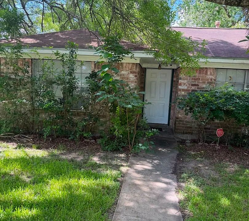 1st image of 4714 E 29th St