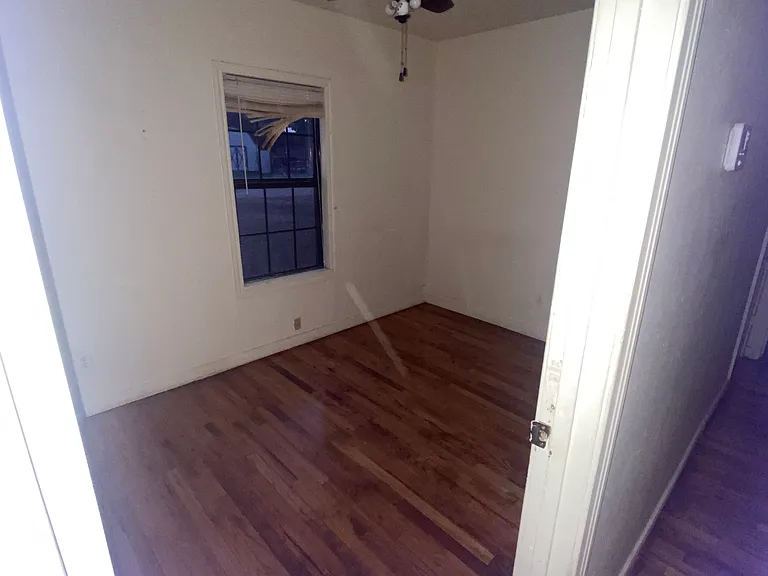 3725 Avenue V — Photo 5