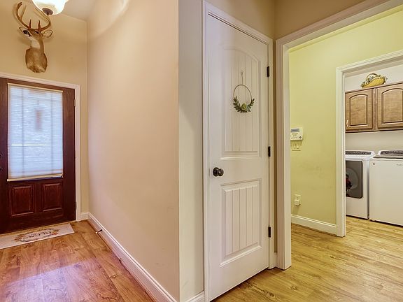 4th image of 166 Lee Road 2170