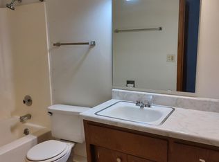 1526 Capitol Dr, Green Bay, WI 54303