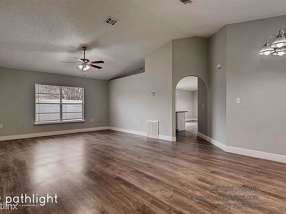3rd image of 165 White Birch Dr