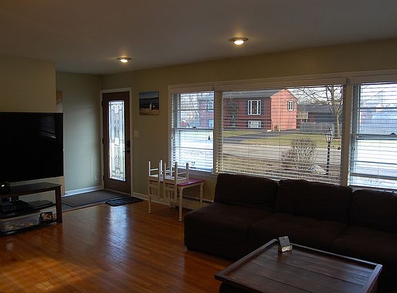 5th image of 25700 W Arcade Dr N