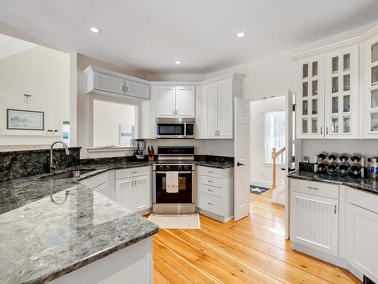 14 Woodland Ave — Photo 14