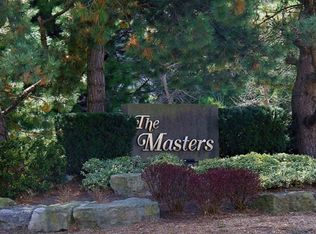 284 Mill Rd #B4, Toronto, ON M9C4W6