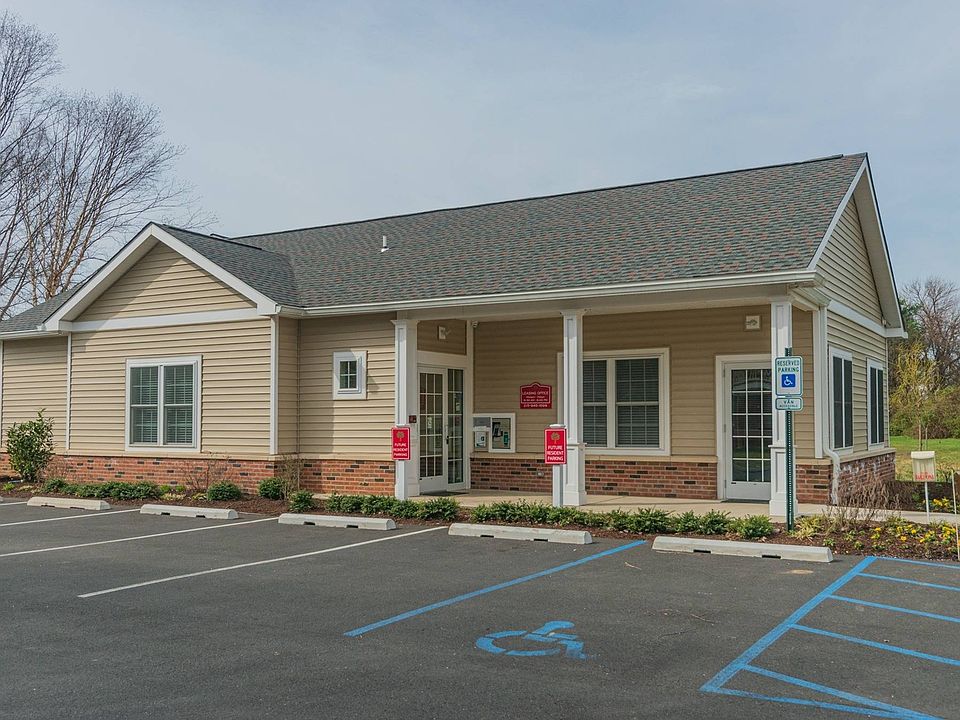 Country Manor Apartments 2151 Lincoln Hwy Levittown PA Zillow