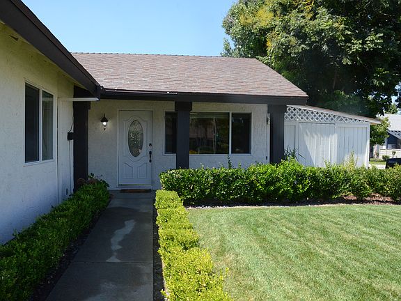 4th image of 703 Summerwood Ave