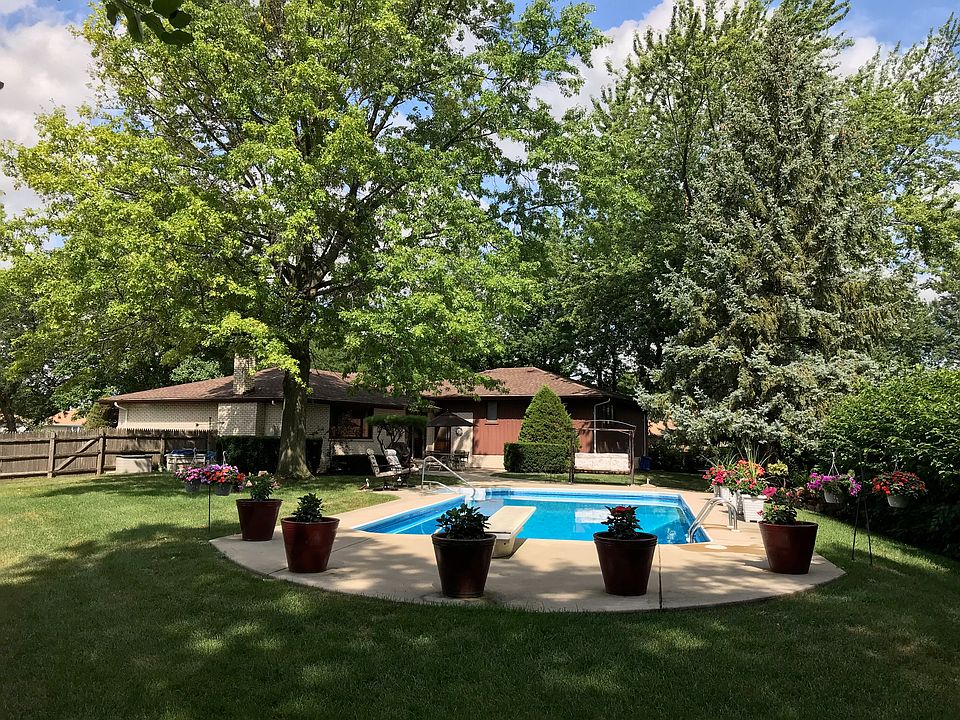 1st image of 15411 Edgewood Dr