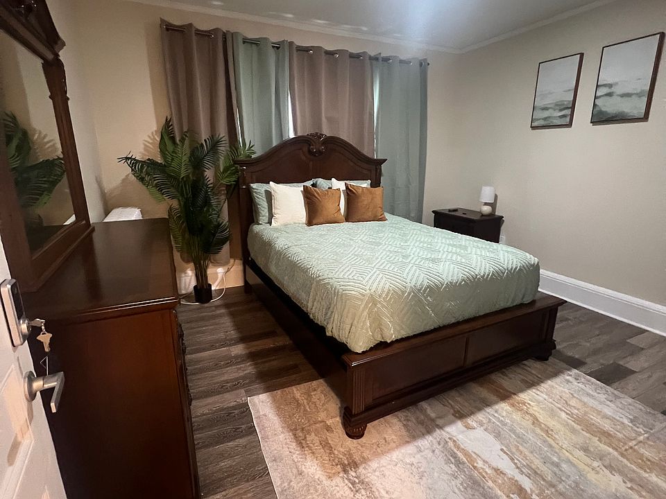 Bedroom 2A- 2nd Floor