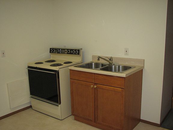 4th image of 2904 W Riverview Dr