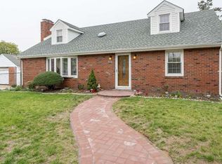 302 E Washington St, Riverside, NJ 08075