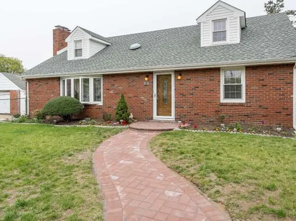 302 E Washington St, Riverside, NJ 08075