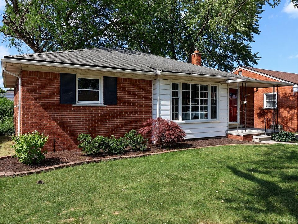 21101 Yale St, photo 2