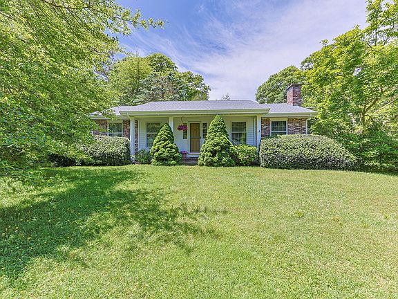 3rd image of 51 Chickadee Lane