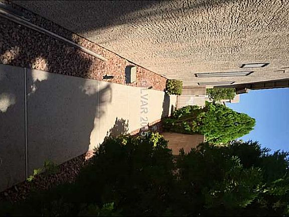 4th image of 1205 Stoneypeak Ave