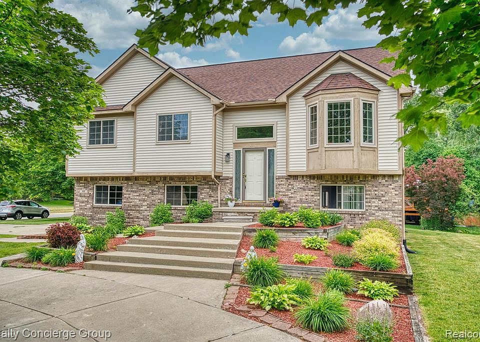 530 Salus Dr, Waterford, MI 48327 Zillow