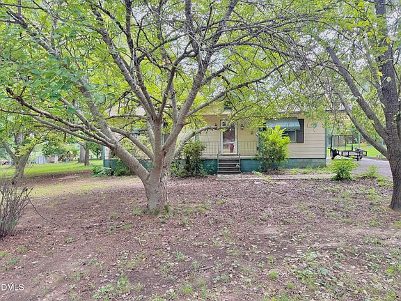 4th image of 362 Country Acres Rd