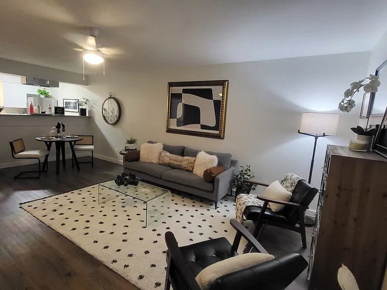 The Alista Apartments — Photo 8